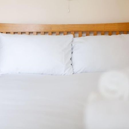 Spacious & Central 3-Bed Flat By Popular Waterloo! Лондон Екстер'єр фото