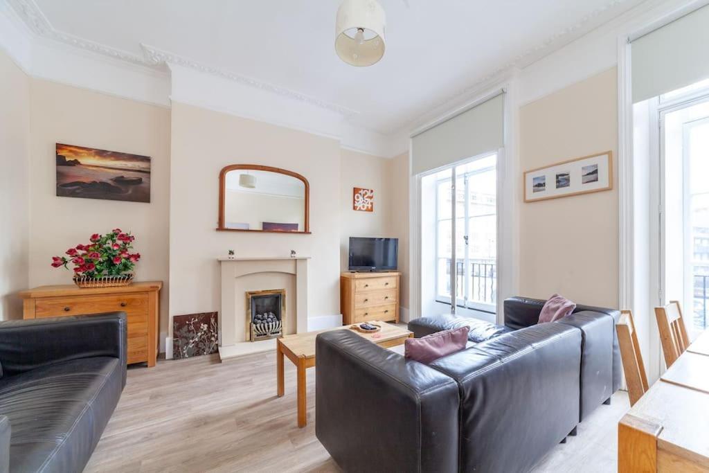 Spacious & Central 3-Bed Flat By Popular Waterloo! Лондон Екстер'єр фото